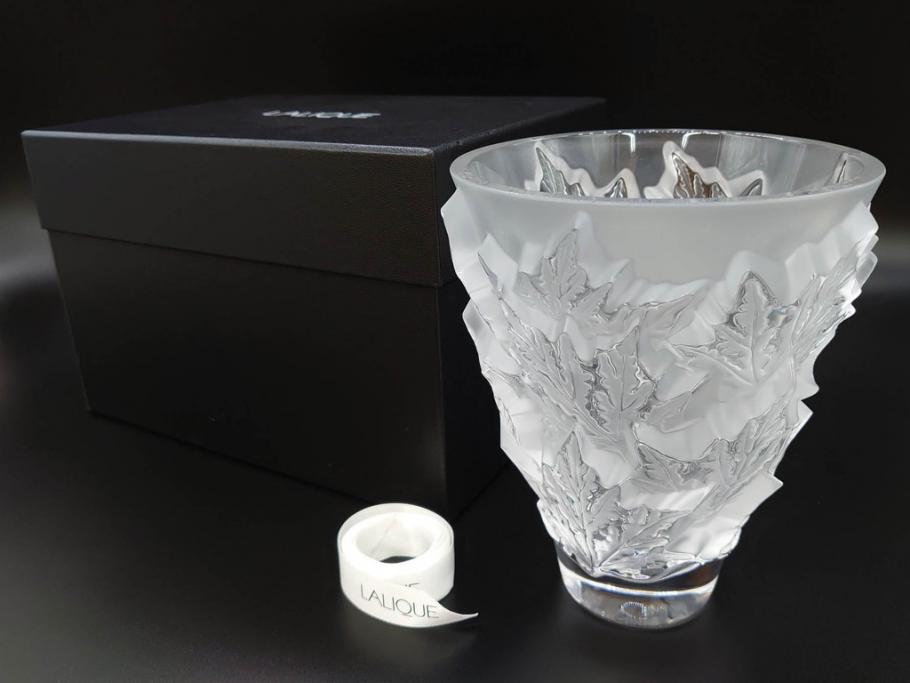 フランス　LALIQUE(ラリック)　シャンゼリゼ　クリスタル　繊細なデザインが輝きを放つフラワーベース(花瓶、花入、花器、ガラス、箱付き)(R-072308)