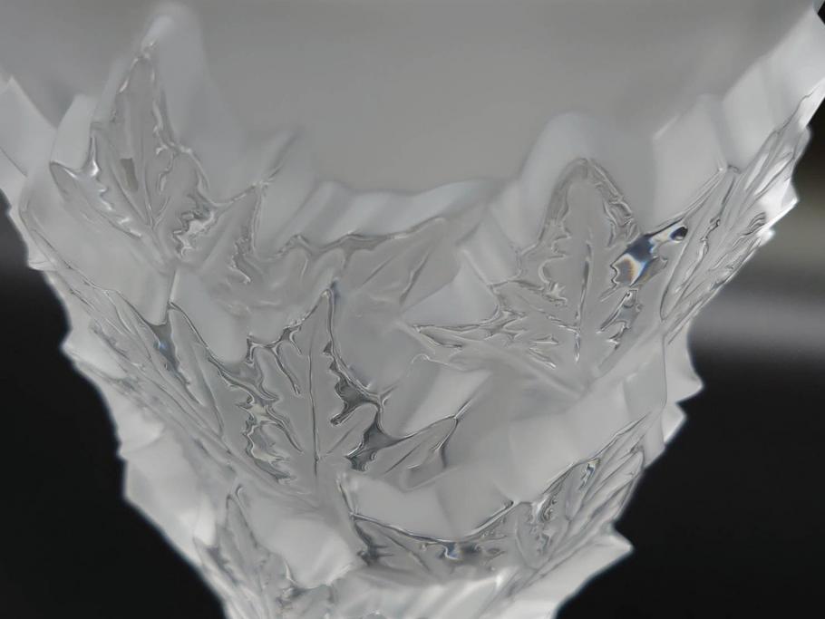 フランス　LALIQUE(ラリック)　シャンゼリゼ　クリスタル　繊細なデザインが輝きを放つフラワーベース(花瓶、花入、花器、ガラス、箱付き)(R-072308)