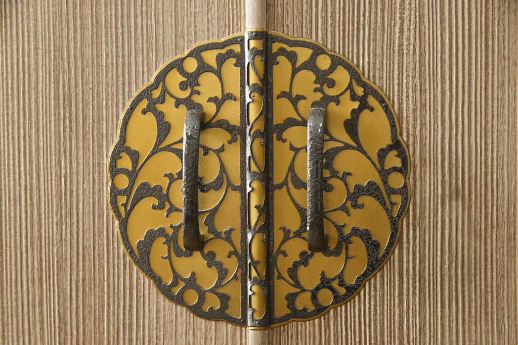 中古　国産　職人手造り　金具の黄色がアクセントになってかわいらしい総桐箪笥(並厚、和タンス、桐たんす、収納箪笥、着物箪笥)(R-059501)