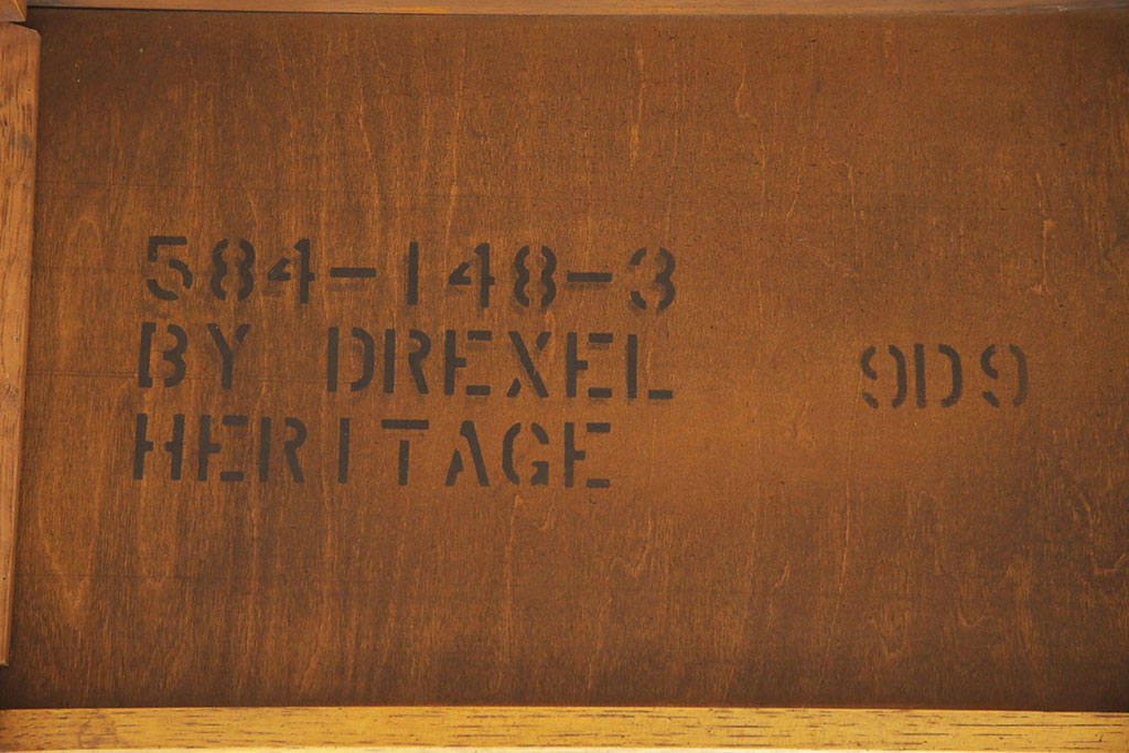 中古　DREXEL HERITAGE(ドレクセルヘリテイジ)　Et Cetera(エトセトラ)　個性的なデザインが魅力的なマガジンラック(収納棚、サイドテーブル)(R-053834)