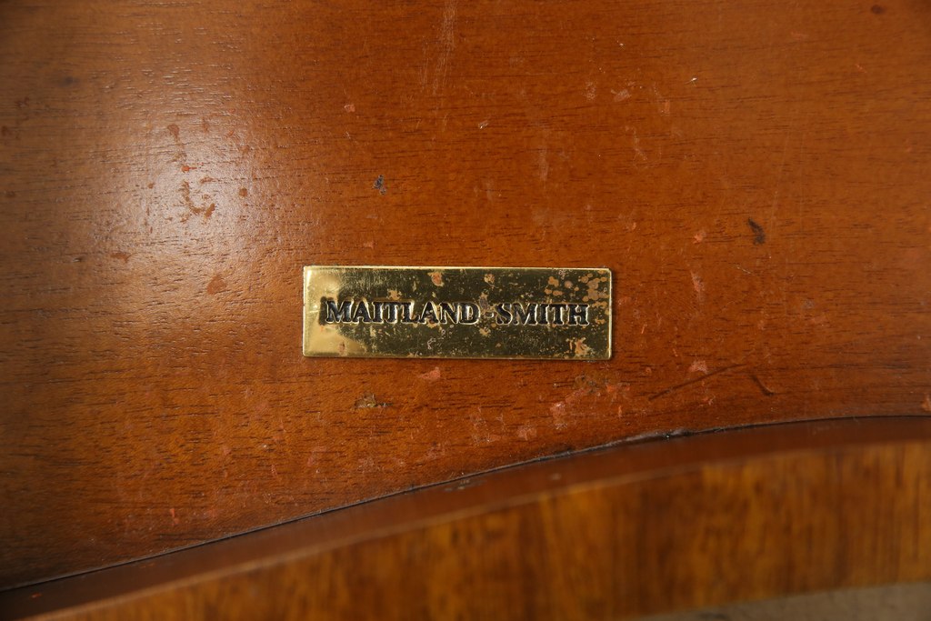 中古　MAITLAND SMITH(メートランドスミス)　象嵌が美しいマホガニー材製コンソールテーブル(サイドテーブル)(R-056188)