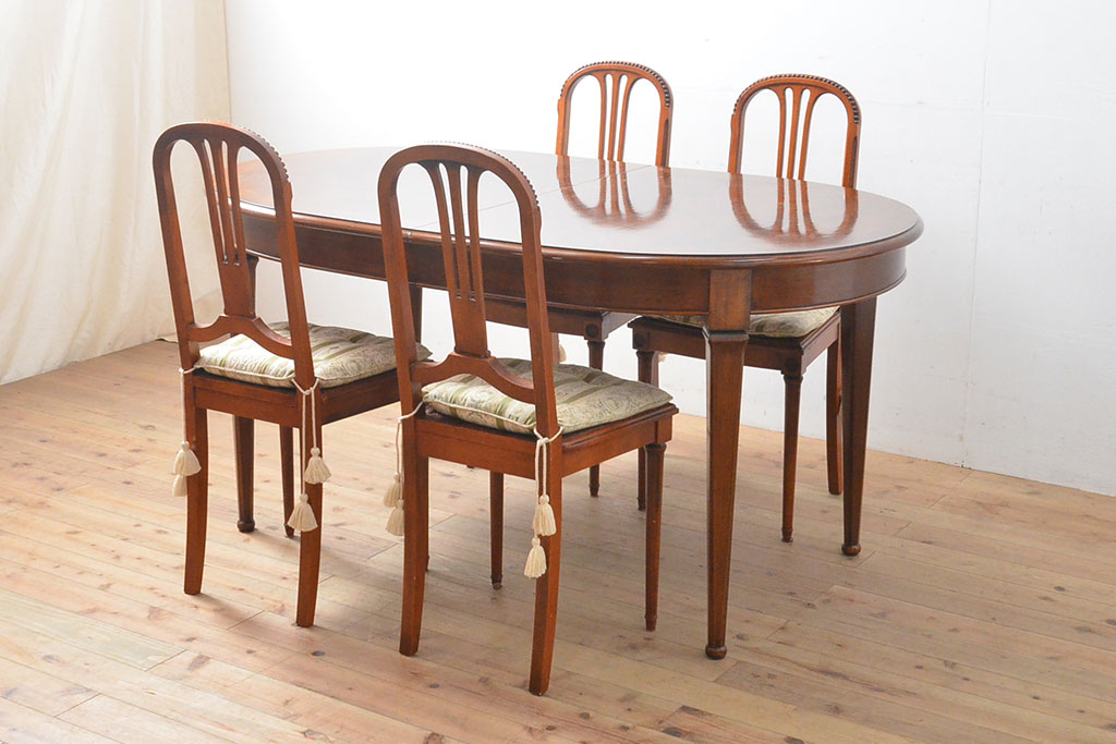 中古　美品　サァラ麻布　すっきりとした佇まいで取り入れやすいダイニングテーブル(エクステンションテーブル、4人掛け、6人掛け)(定価約100万円)(R-054310)