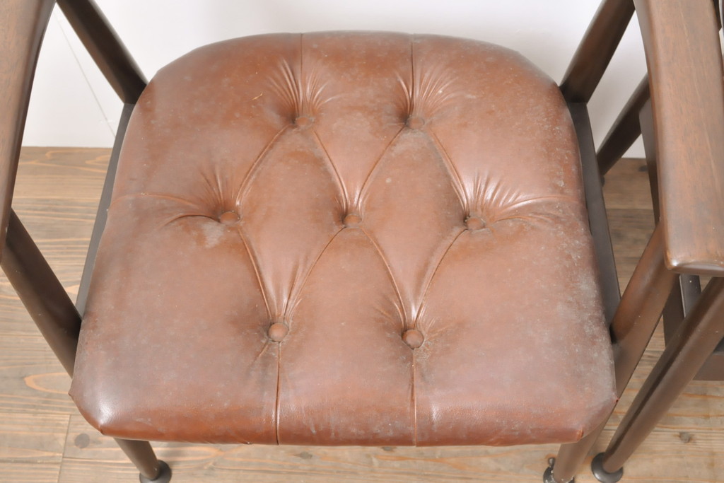美品!　ビンテージ　辻木工　合皮　こだわりのあるデザインが目を引くアームチェア4脚セット(椅子、ダイニングチェア、ヴィンテージ)(R-054343)