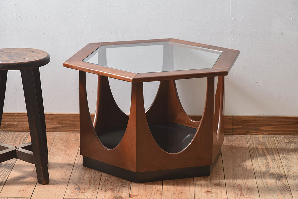 G-plan(ジープラン)　北欧ビンテージ　Fresco(フレスコ)　ガラストップヘキサゴンテーブル(コーヒーテーブル)