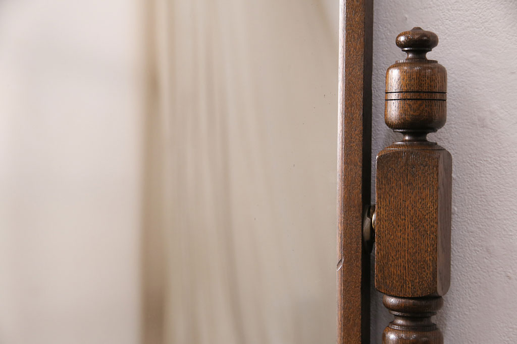 イギリスアンティーク　細かい装飾が魅力的!高級感漂うオーク材製のドレッサー(鏡台、ミラー)(R-048188)