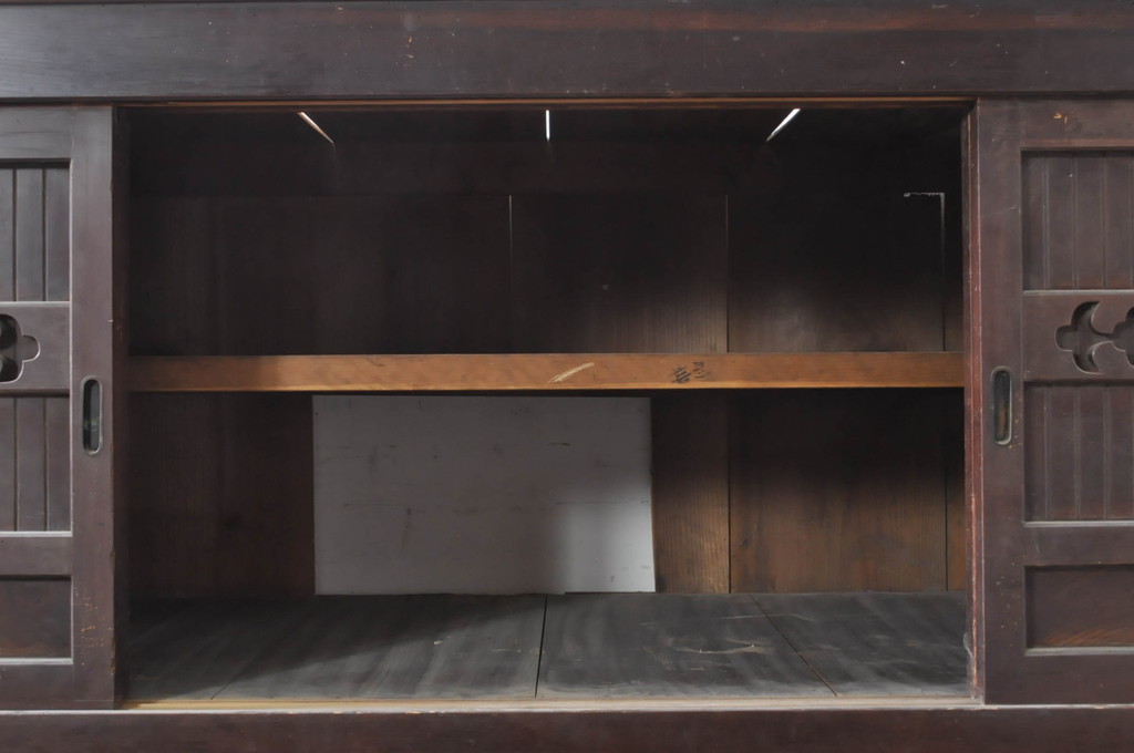 アンティーク家具　一本物　存在感抜群の六尺水屋箪笥(キャビネット、収納棚、食器棚)(R-036599)