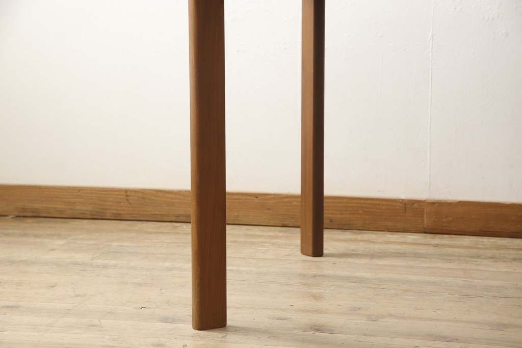 ビンテージ家具　北欧ヴィンテージ　G-PLAN(ジープラン)　チーク材のあたたかみを感じるダイニングテーブル(エクステンションテーブル、拡張式テーブル)(R-050159)
