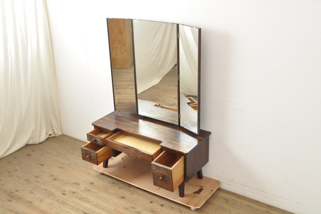 中古　松本民芸家具　和洋折衷の空間に馴染みの良い角型三面鏡(鏡台、ドレッサー、ミラー)(R-059672)