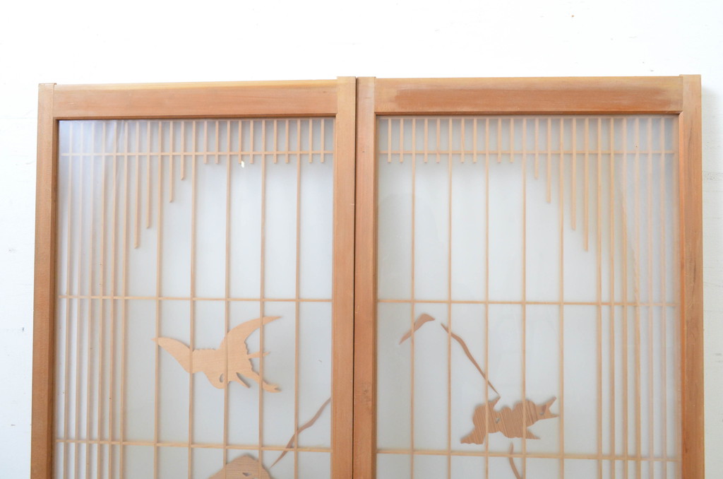 アンティーク建具　両面ガラス　松竹梅・鶴亀の彫刻入りで落ち着いた和の雰囲気を演出するガラス書院戸2枚セット(ガラス窓、引き戸)(R-064328)