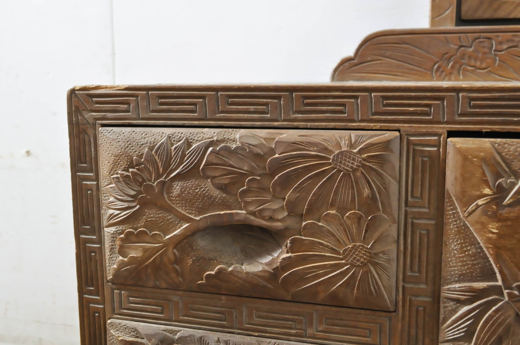 中古　美品　日光彫り　大振りな花の意匠が目を惹く鏡台(ミラー、姿見、ドレッサー、化粧台)(R-064521)