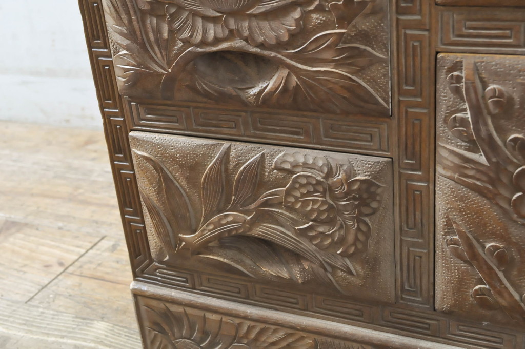 中古　美品　日光彫り　大振りな花の意匠が目を惹く鏡台(ミラー、姿見、ドレッサー、化粧台)(R-064521)