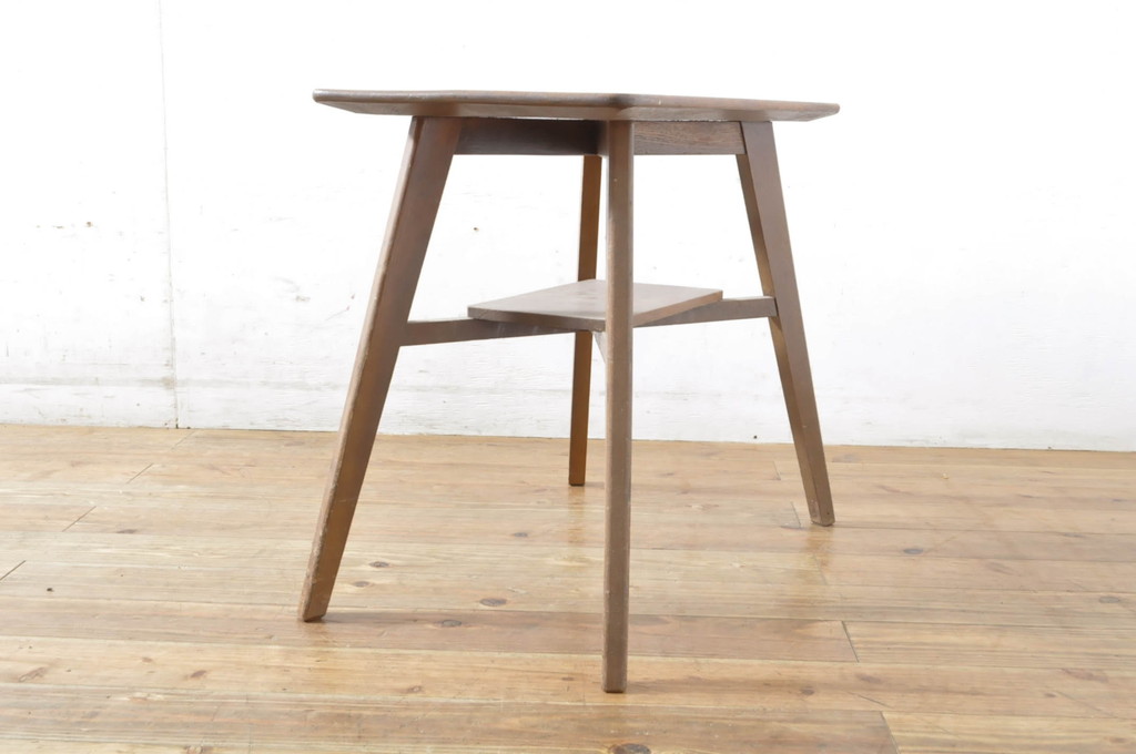 昭和レトロ　ナラ(楢)材　シンプルでモダンなデザインが魅力のサイドテーブル(ローテーブル、センターテーブル)(R-064530)