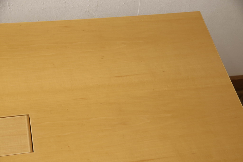 中古　美品　Vitra(ヴィトラ)　Ad Hoc(アドホック)　配線機能のついたOA対応のミーティングテーブル(オフィスデスク、会議テーブル、長机)(R-055976)