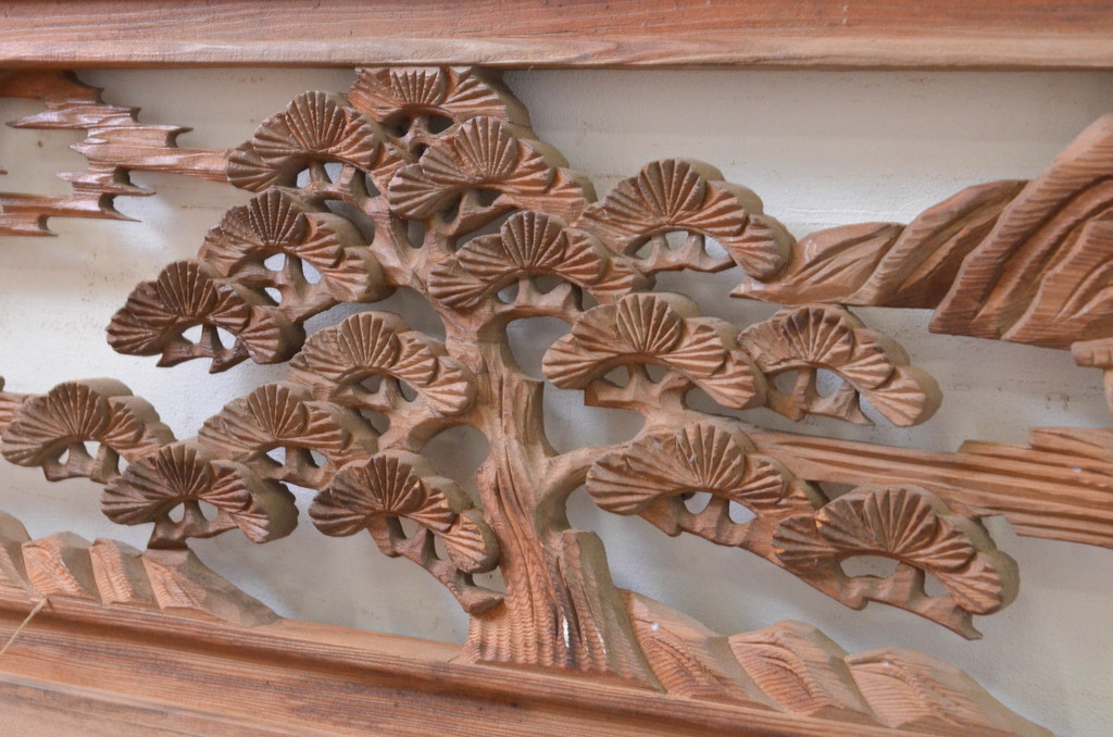 アンティーク建具　松の木と風景の彫刻が風情を感じる両面彫刻欄間2枚セット(明かり取り、明り取り)(R-071696)