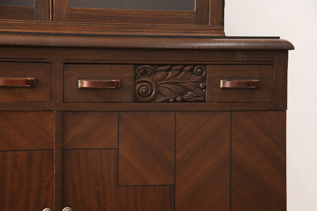 イギリスアンティーク　オーク材・チーク材・ローズウッド材　凝ったデザインがお洒落なキャビネット(収納棚、戸棚、リビングボード)(R-047945)