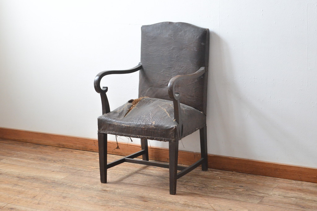 和製アンティーク　ナラ材　クラシカルな雰囲気漂うアームチェア(椅子、イス)(R-054521)