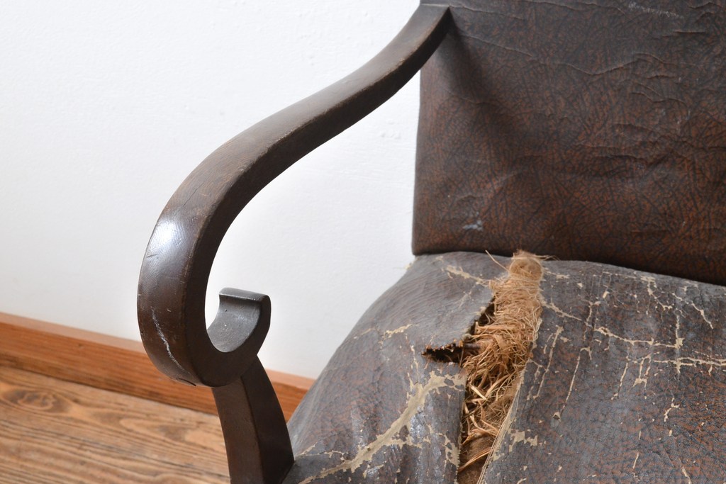 和製アンティーク　ナラ材　クラシカルな雰囲気漂うアームチェア(椅子、イス)(R-054521)