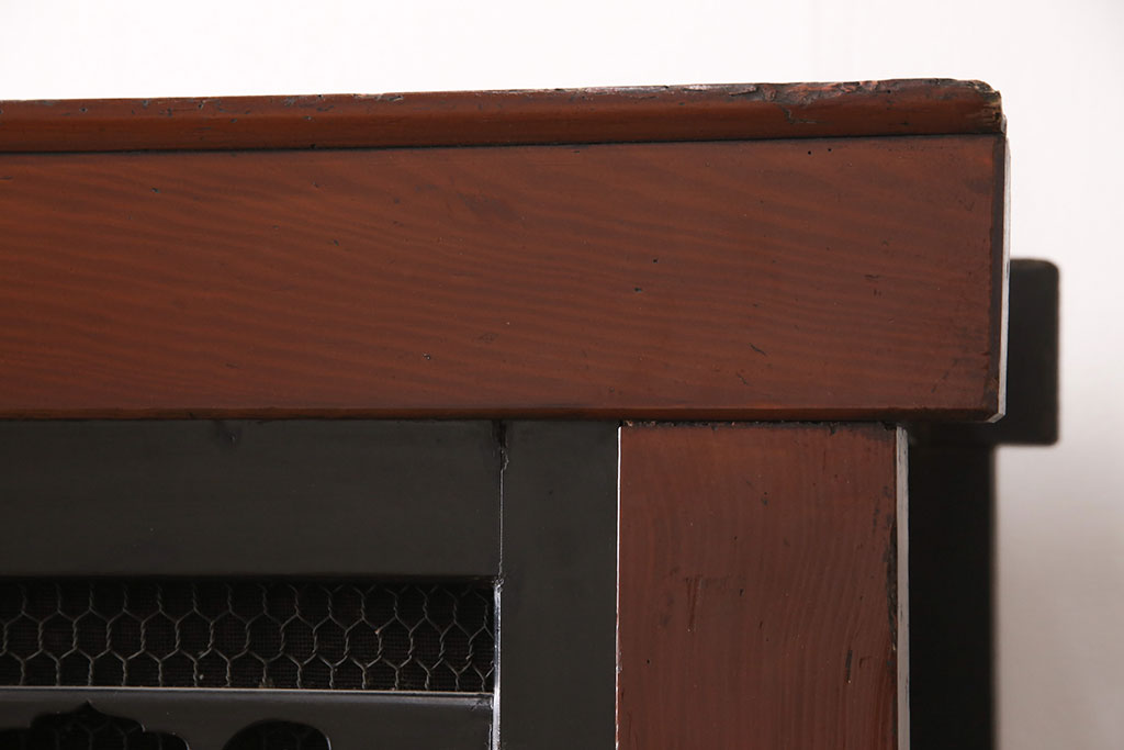 和製アンティーク　近江地方　七尺が珍しい!赤と黒のコントラストがお洒落な七尺水屋箪笥(収納棚、戸棚、食器棚、キャビネット)(R-054360)