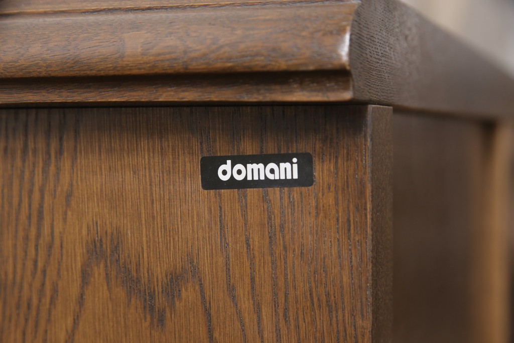 中古　カリモク家具(karimoku)　domani(ドマーニ)　QUEENS　LIFE(クイーンズライフ)　クラシカルな佇まいが魅力的なサイドボード(戸棚、収納棚、キャビネット)(定価約41万円)(R-052158)