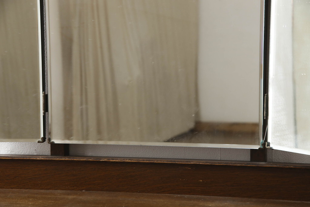 イギリスアンティーク　オーク材　品のある猫脚のデザインがお洒落な三面鏡のドレッサー(鏡台、化粧台、ミラー)(R-064661)