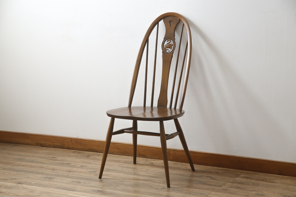 中古 美品!! ERCOL(アーコール) 透かし彫りの意匠が美しいスワン 中古 美品!! ERCOL(アーコール) 透かし彫りの意匠が美しいスワン