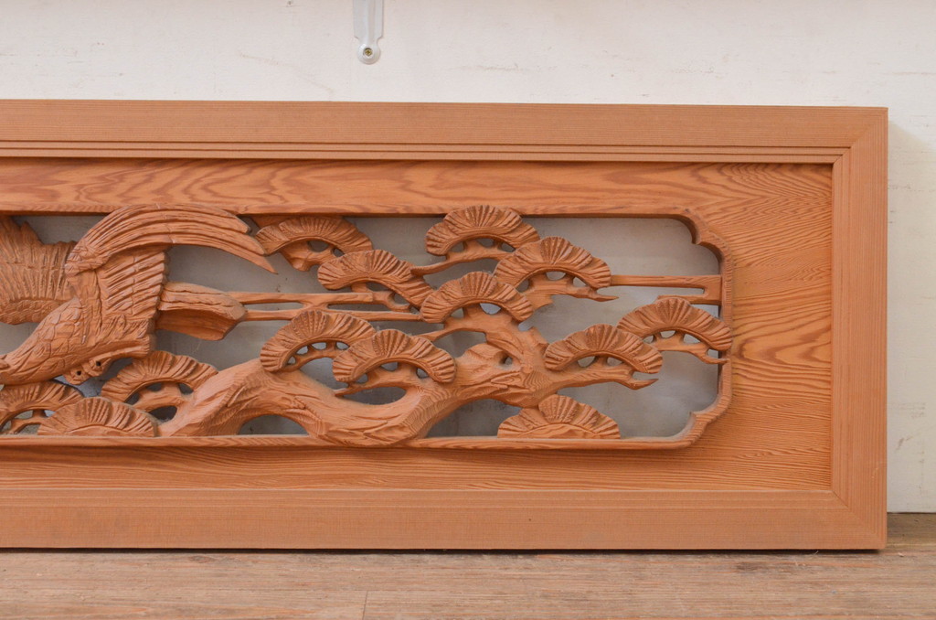 アンティーク建具　生命力に溢れた鷲と松が目を惹く両面彫刻欄間2枚セット(明り取り、明かり取り)(R-071683)
