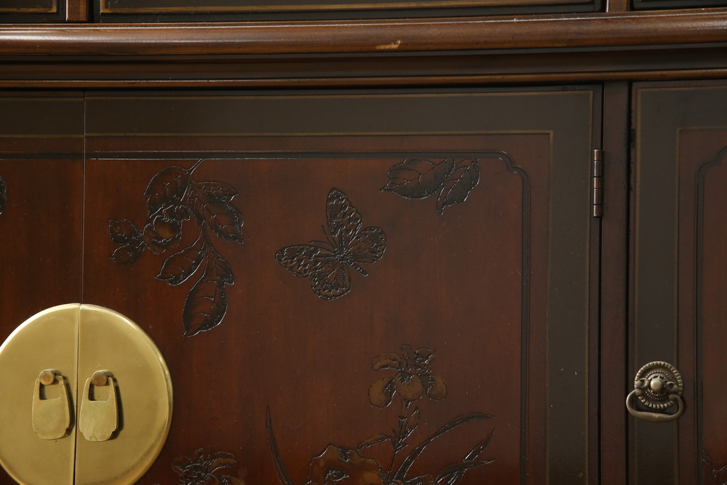 中古　美品　DREXEL HERITAGE(ドレクセルヘリテイジ)　シノワズリ様式　上品な佇まいが美しいチャイナキャビネット(定価約340万円)(食器棚、キュリオケース、ガラスケース、ショーケース、戸棚、飾り棚)(R-059661)