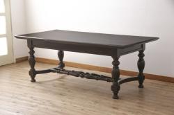 アンティーク家具　ラワン材製　天板一枚板　和製アンティークのシンプルな鉄脚テーブル(1)