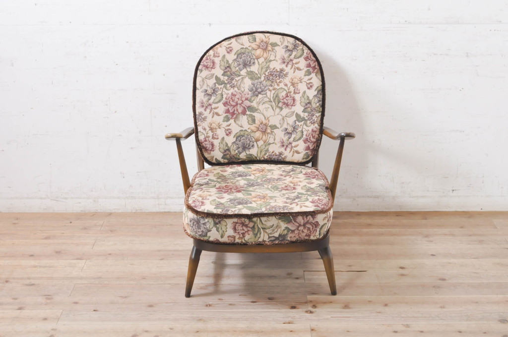 イギリスビンテージ　美品　ERCOL(アーコール)　落ち着いた色味の花柄ファブリックが上品な1人掛けソファ(ラウンジチェア、アームチェア、椅子、1シーターソファ、英国、北欧、ヴィンテージ)(R-071185)