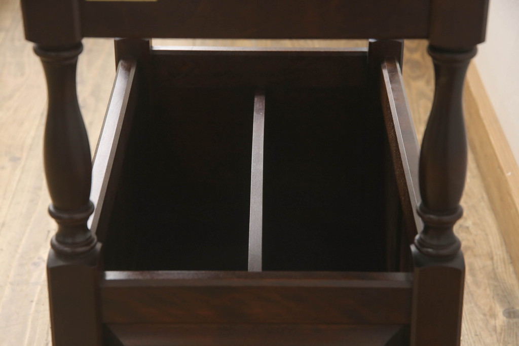 和製ビンテージ　希少な絶版品　北海道民芸家具　HM441　モダンでシックな佇まいのマガジンラックサイドテーブル(マガジン卓、本立て、収納、ヴィンテージ)(R-064477)