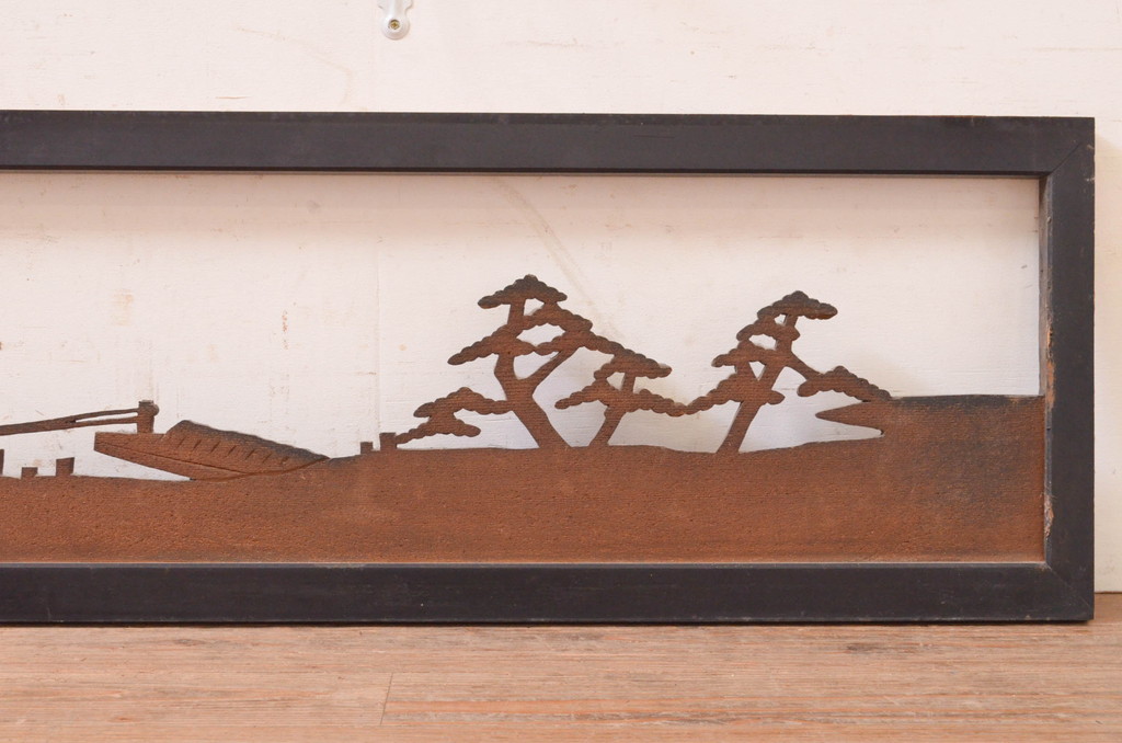アンティーク建具　希少デザイン!!　松の木々や海辺で行き交う人々の様子が風情を感じさせる透かし彫り欄間2枚セット(明り取り、明かり取り)(R-071669)