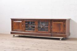デンマークビンテージ　Lyby Mobler　Lloyd's Antiques(ロイズ・アンティークス)取り扱い　ローズウッド　洗練された美しいデザインが魅力的なサイドボード(サイドキャビネット、リビングボード、収納棚、戸棚、北欧、ヴィンテージ)(R-066181)