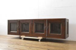 イギリスアンティーク　凝ったデザインがクラシカルな空間を演出するパーラーキャビネット(飾り棚、コレクションケース、キュリオケース、収納棚、戸棚、英国)(R-065847)