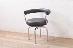 アンティーク家具　オーク材　滑らかに曲線を描く肘掛けがおしゃれな珍しいデザインのアームチェア(一人掛け、1Pソファ、ダイニングチェア、椅子、イス)(R-073715)