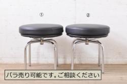 中古　伝統工芸　軽井沢彫り　細身の背もたれが特徴的なダイニングチェア(椅子)(1)