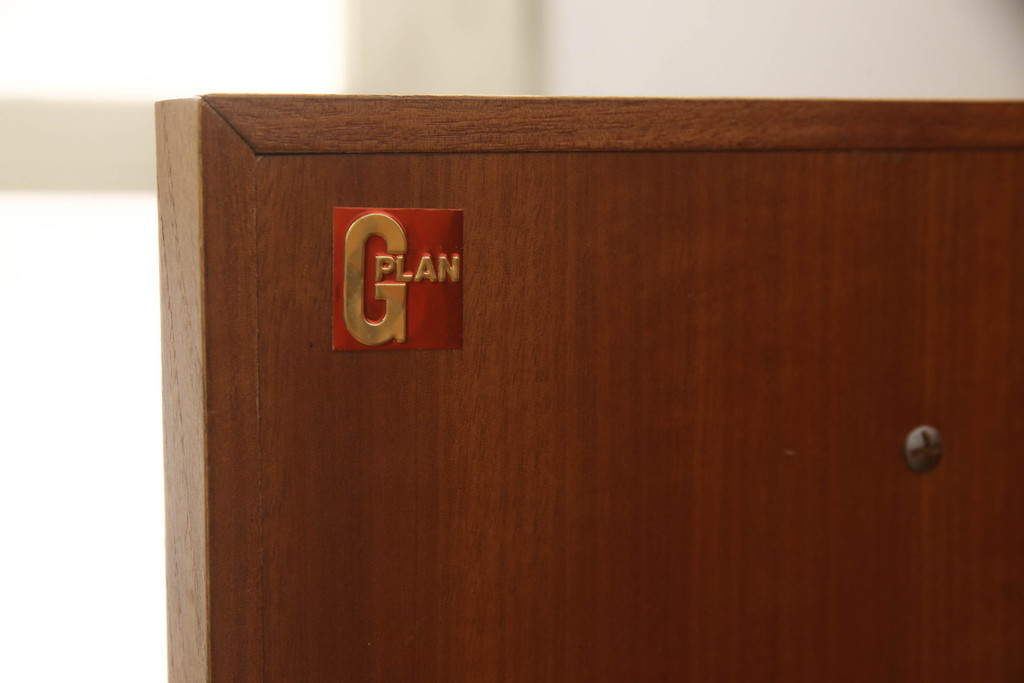 イギリスビンテージ　G-PLAN(ジープラン)　オーク材　北欧スタイルのお部屋づくりにおすすめのサイドボード(テレビ台、リビングボード、ローボード、収納棚、戸棚、ヴィンテージ)(R-050211)