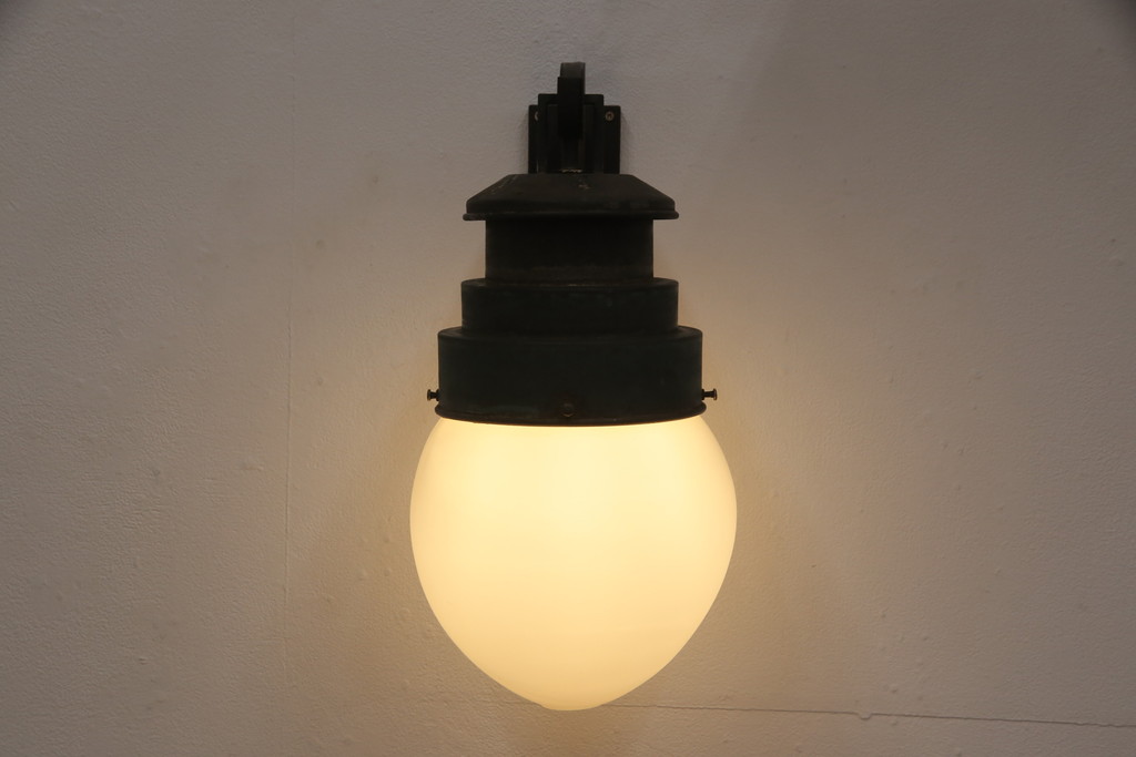 アンティーク照明　昭和初期　激レア!吊り下げているような珍しいデザインが魅力のウォールランプ(壁掛け照明、壁付け照明)(R-054884)