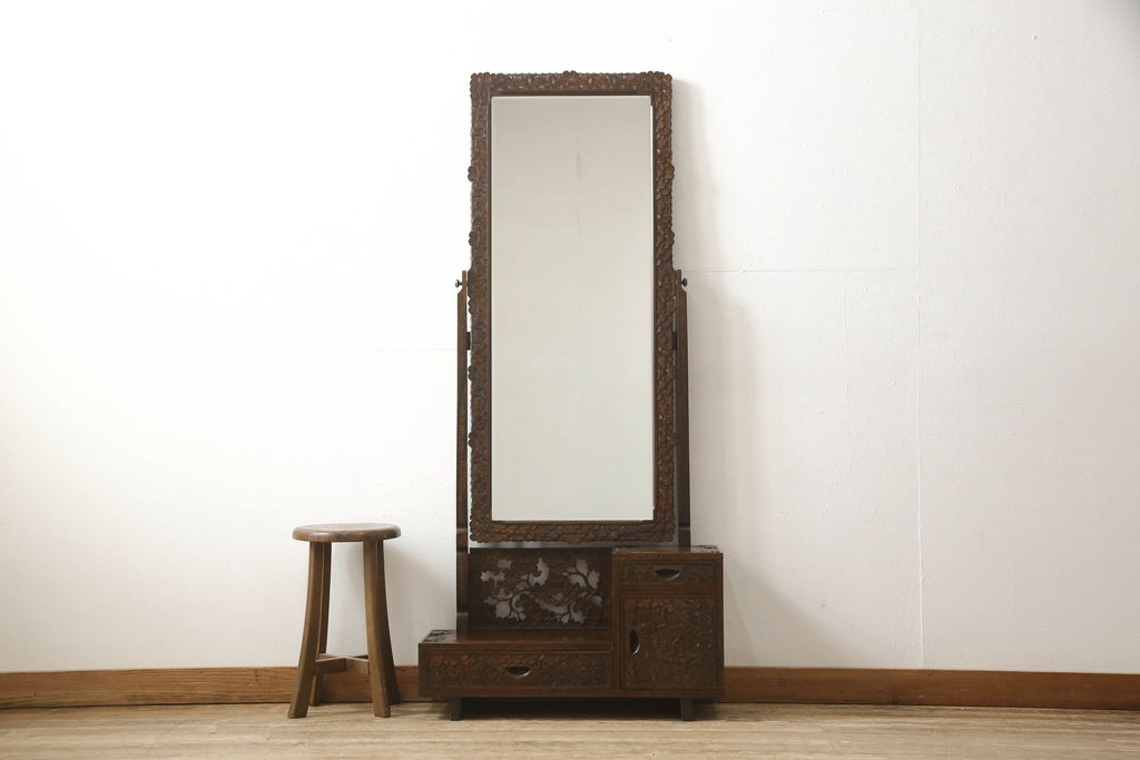 中古　美品　軽井沢彫り　細部まで施された彫刻や透かし彫りが美しい鏡台(ドレッサー、姿見、ミラー)(R-055887)