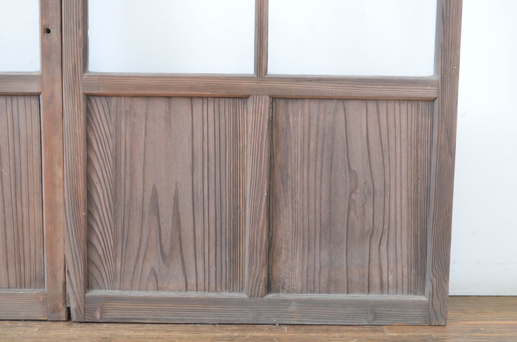 アンティーク建具　古い木味が懐かしい雰囲気漂う幅狭ガラス戸4枚セット(引き戸)(R-064601)