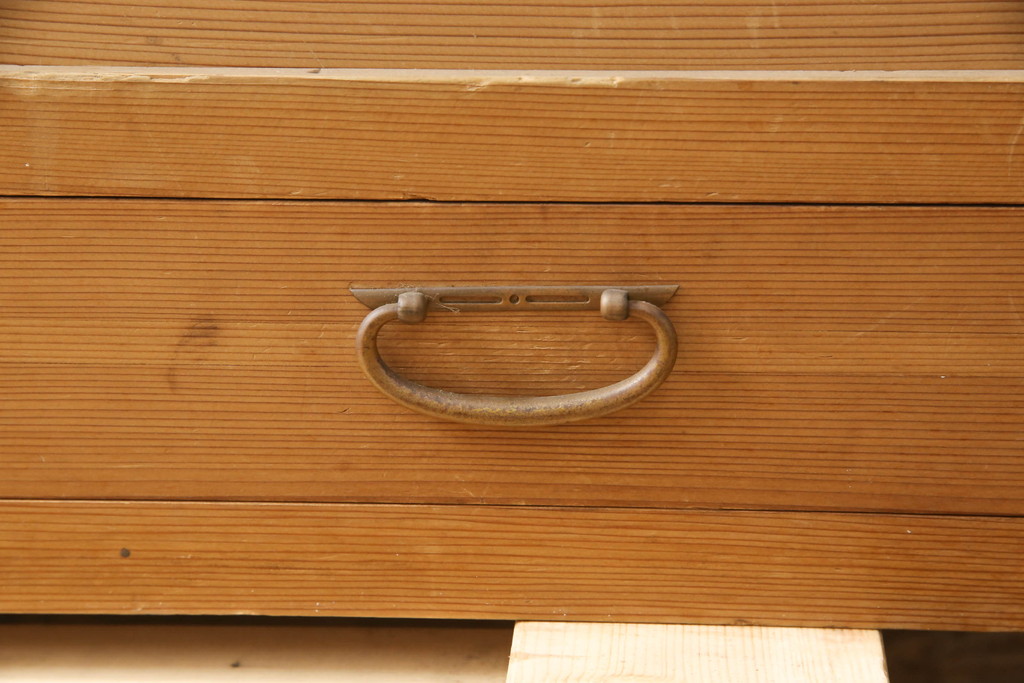 和製ビンテージ　杉材の柾目が美しい!　シンプルなデザインの置き水屋(茶水屋、置水屋、戸棚、茶棚、収納棚、ヴィンテージ)(R-064733)