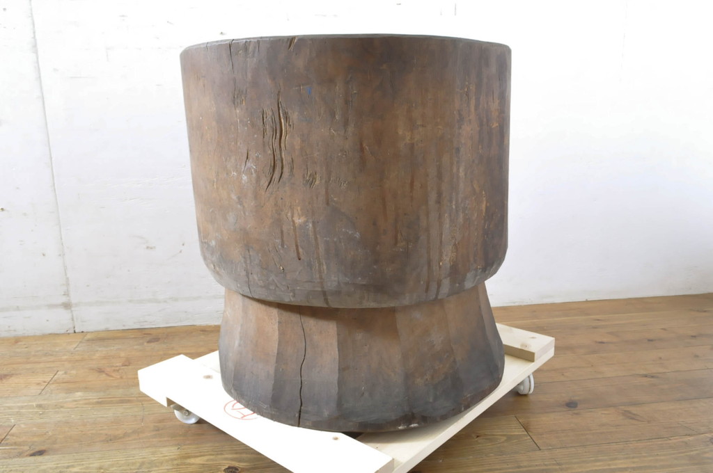 和製アンティーク　味わい深い総欅(ケヤキ)材の臼(ウス、うす、ディスプレイ、DIY)(R-064522)