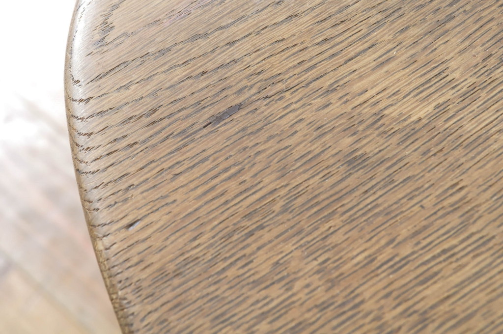 イギリスアンティーク　オーク材　木ぬくもりを感じる味わい深いボウバックウインザーチェア(ウィンザーチェア、板座チェア、ダイニングチェア、椅子、イス、英国)(R-064506)