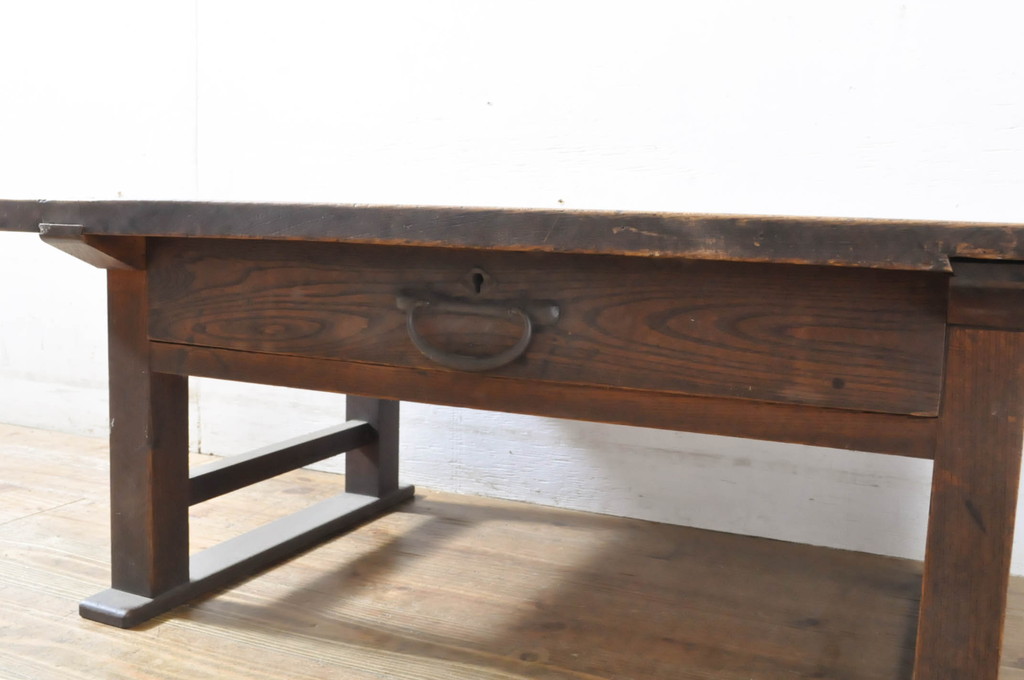 和製アンティーク　総欅(ケヤキ)材　天板一枚板　素朴なデザインが魅力のローテーブル(文机、座机、センターテーブル、リビングテーブル)(R-064526)