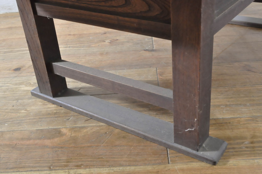 和製アンティーク　総欅(ケヤキ)材　天板一枚板　素朴なデザインが魅力のローテーブル(文机、座机、センターテーブル、リビングテーブル)(R-064526)