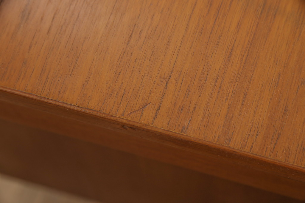デンマークヴィンテージ　チーク・ローズウッド材　シンプルですっきりとした佇まいのニーホールデスク(両袖机、在宅ワーク、在宅用ワークデスク、ビンテージ)(R-050951)