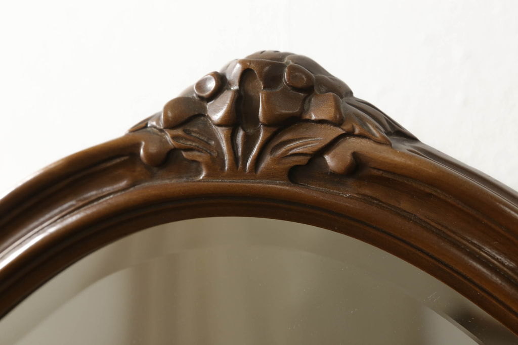 中古　アメリカ　優雅で上品なデザインが目を引くスツール付きドレッサー(鏡台)(R-057665)