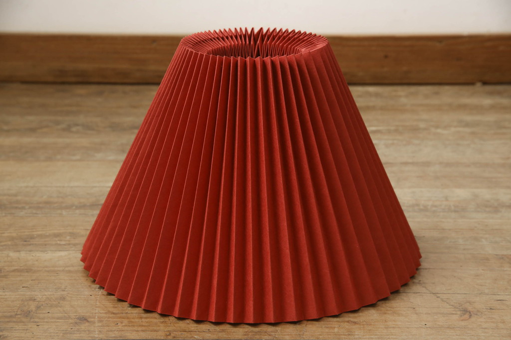 中古　松本民芸家具　赤色の和紙傘が情緒溢れるA型スタンド(シェード、テーブルスタンド、卓上照明、テーブルライト)(R-060033)