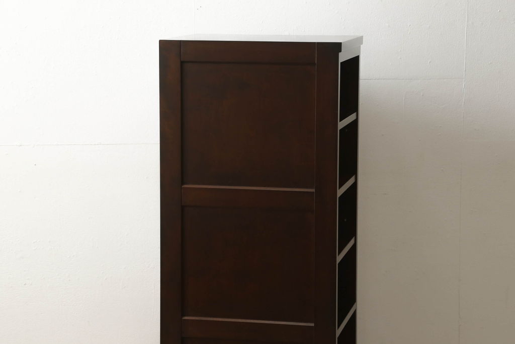 中古　美品　特注　松本民芸家具　シンプルで馴染みやすい縦型収納棚(本棚、飾り棚、ラック)(R-058876)
