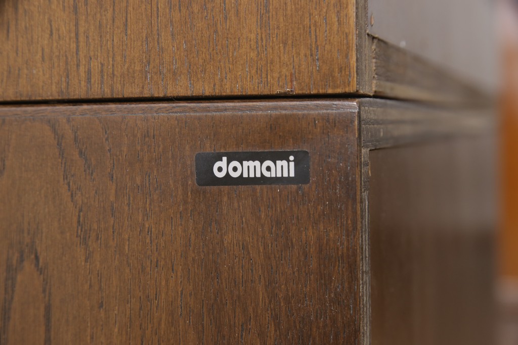 中古　美品　カリモク　domani(ドマーニ)　Morganton(モーガントン)　品のある佇まいが魅力的なキャビネット(定価約43万円)(本棚、本箱、食器棚、飾り棚、収納棚)(R-053564)