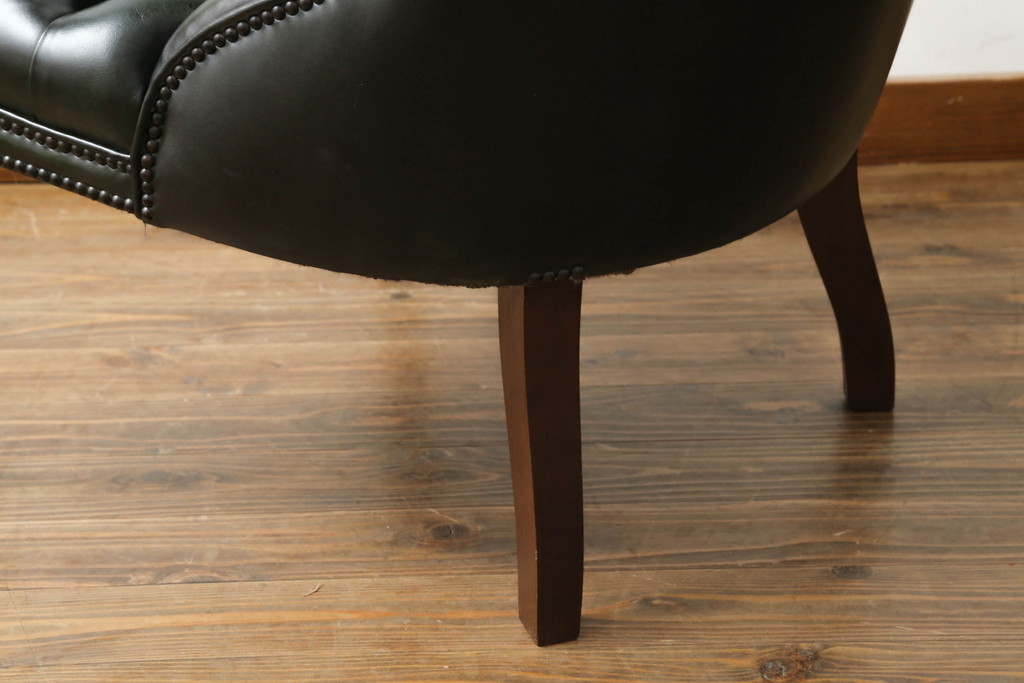 中古　イギリス　Lloyd's Antiques(ロイズ・アンティークス)取り扱い　Carlton Chair　レザー　置くだけでも絵になるクラシカルなカールトンチェア(アームチェア、一人掛けソファ、サロンチェア、英国)(R-066182)